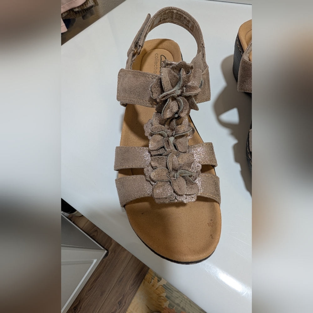 Clarks Sandals. Size 10 - Picture 2 of 6